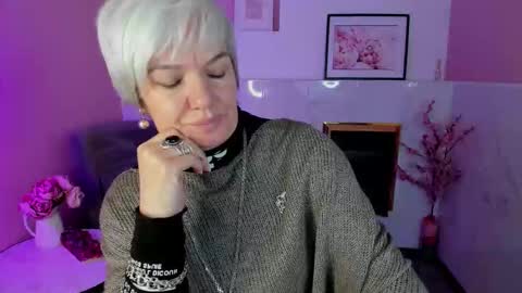 Snapshot of carmensoft chatting on October 6, 9:21 pm Carmen online show from October 6, 9:21 pm