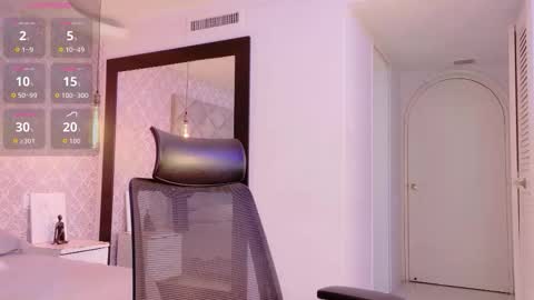 caro_adams1 online show from February 11, 11:14 am