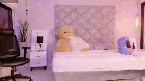 caro_adams1 online show from February 16, 11:08 am