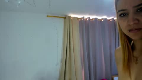 Caroline online show from March 26, 1:38 pm