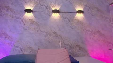 Snapshot of carol_juiicy_ chatting on October 7, 7:21 pm Carol online show from October 7, 7:21 pm