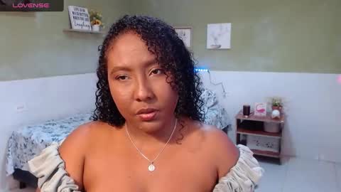 Snapshot of caroldelatorre chatting on February 13, 9:28 pm Carol de la torre online show from February 13, 9:28 pm