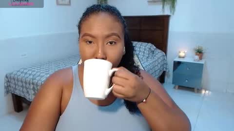 Snapshot of caroldelatorre chatting on October 8, 8:15 pm Carol de la torre online show from October 8, 8:15 pm