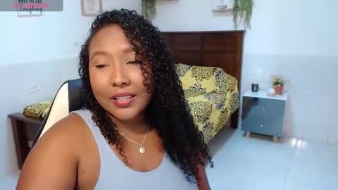 Snapshot of caroldelatorre chatting on September 16, 10:02 pm Carol de la torre online show from September 16, 10:02 pm