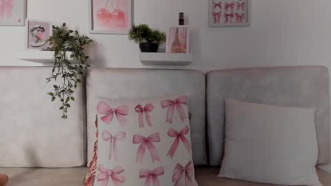 Carolina  online show from March 9, 2:50 am