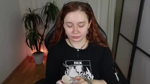 Snapshot of carolina_winter chatting on February 12, 12:22 pm Mira online show from February 12, 12:22 pm