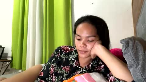 caroline_east online show from March 1, 11:25 am