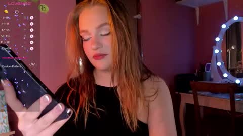 Snapshot of caroline_kiparis chatting on September 22, 8:46 pm Caro online show from September 22, 8:46 pm
