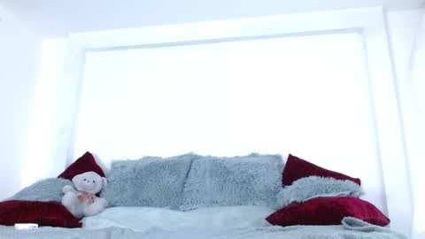 caroline online show from February 20, 9:28 pm