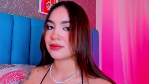 Snapshot of carolineegarcia chatting on March 7, 6:35 am CarolineeGarcia online show from March 7, 6:35 am