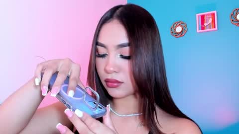 Snapshot of carolineegarcia chatting on February 12, 1:37 pm CarolineeGarcia online show from February 12, 1:37 pm
