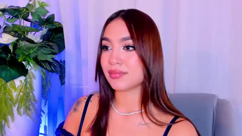 Snapshot of carolineegarcia chatting on February 17, 2:17 pm CarolineeGarcia online show from February 17, 2:17 pm