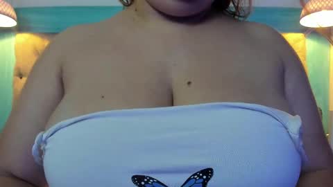 Snapshot of carolinne_89 chatting on March 5, 11:05 pm caro online show from March 5, 11:05 pm