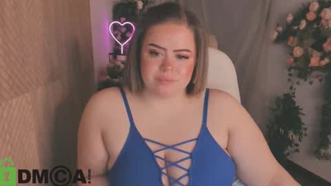 caroll_li online show from February 20, 3:34 am
