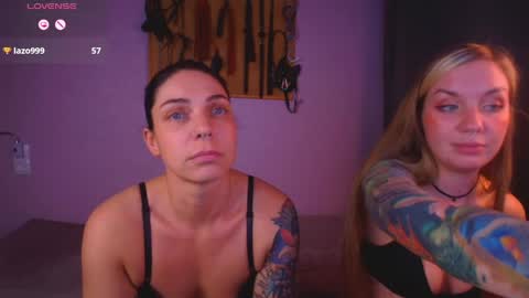 Carrie online show from April 14, 7:06 pm