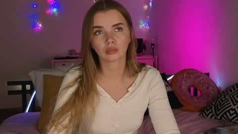 carriebradshawww online show from February 5, 8:18 am