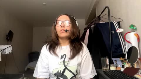 Emilia online show from November 28, 5:15 am