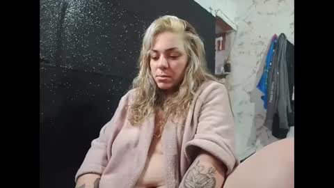 casalcafecomleite_bbw online show from November 6, 2:03 am