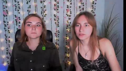Snapshot of casey_meow_ chatting on September 25, 1:07 pm casey_meow_ online show from September 25, 1:07 pm
