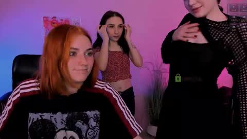 casey_meow_ online show from February 9, 10:30 am