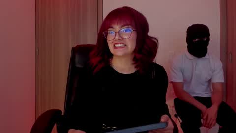 Snapshot of cash_vice chatting on October 28, 4:30 pm caprice online show from October 28, 4:30 pm