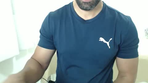 cashmastermuscle77 online show from February 5, 10:30 am