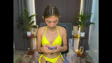 cassandrafoxxx online show from March 12, 11:08 pm