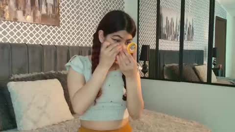 Snapshot of cassie_bloom chatting on September 20, 3:53 am cassie_bloom online show from September 20, 3:53 am