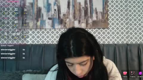 Snapshot of cassie_bloom chatting on October 12, 5:33 am cassie_bloom online show from October 12, 5:33 am