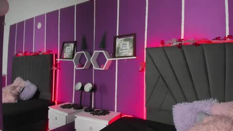 Cassie Jones online show from February 13, 2:56 am