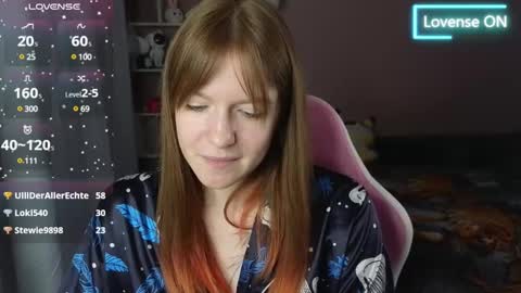 Snapshot of cassiejuice chatting on February 18, 1:32 am Cassie online show from February 18, 1:32 am