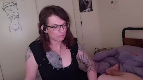 Cassiemichelle online show from April 6, 12:19 am