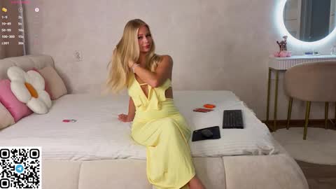 Cassie online show from October 5, 8:45 am