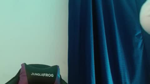 Snapshot of cata__gutierrez_ chatting on October 10, 3:45 am Cata online show from October 10, 3:45 am