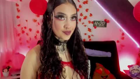 Snapshot of cata_greenn chatting on February 10, 8:31 pm Cata green model independient online show from February 10, 8:31 pm