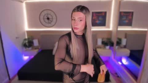 Snapshot of cata_johnss chatting on October 10, 1:28 pm cata_johnss online show from October 10, 1:28 pm