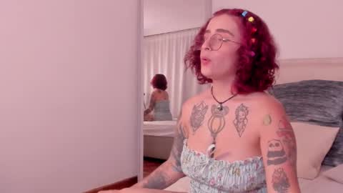 Snapshot of catalehia_moonlight chatting on February 24, 11:09 pm Cataleha online show from February 24, 11:09 pm
