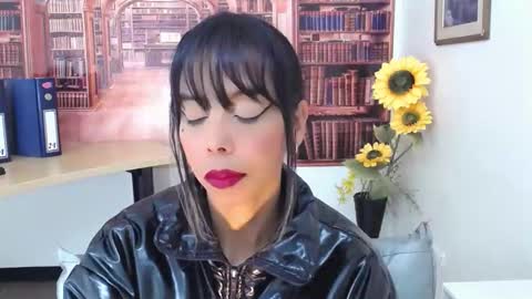 Queen Catalella online show from October 30, 3:29 am