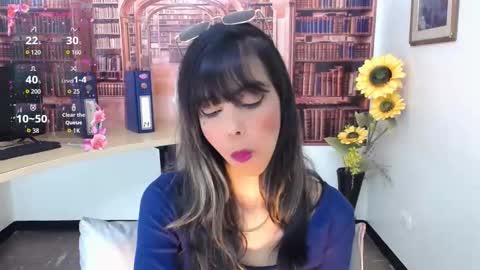 Snapshot of catalella_ar chatting on October 9, 3:45 am Queen Catalella online show from October 9, 3:45 am