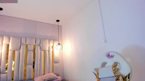 Snapshot of cataleya_sambrano chatting on October 6, 11:06 am Cataleya online show from October 6, 11:06 am