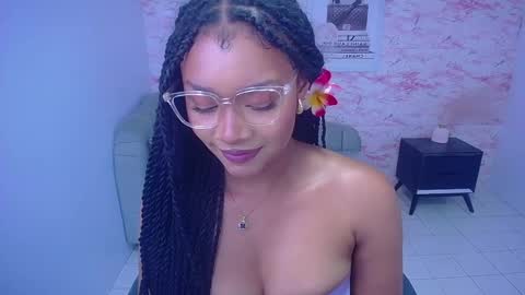 Snapshot of catalina25_t chatting on February 19, 1:50 pm catalina25_t online show from February 19, 1:50 pm