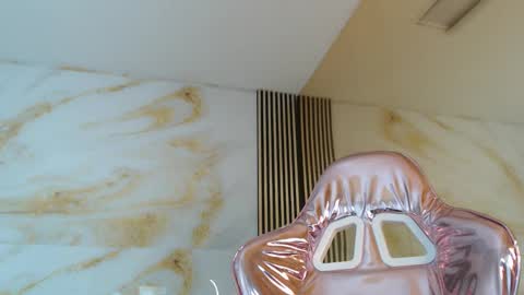 Catalina  online show from January 7, 12:54 pm