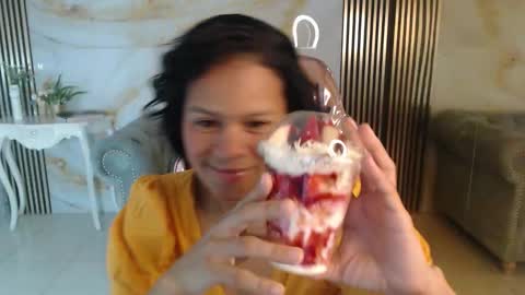 Catalina  online show from February 20, 1:24 pm