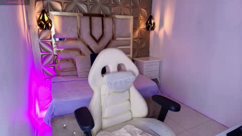 catalina_owens online show from November 8, 3:20 am