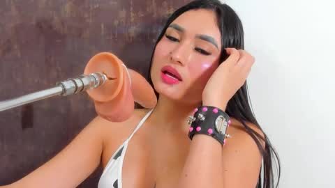 Catalina online show from October 11, 9:18 pm