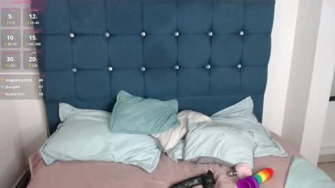 catalinajane1 online show from December 14, 8:15 pm