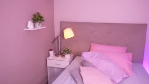 Caterine Zapata  online show from December 3, 5:15 am