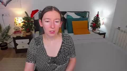 Snapshot of catherinewalls chatting on January 17, 4:49 am Catrin online show from January 17, 4:49 am
