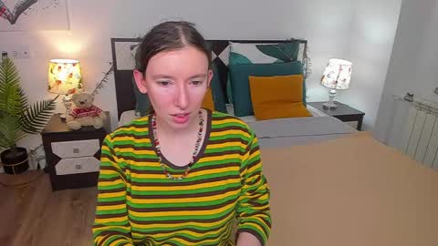 Snapshot of catherinewalls chatting on February 27, 4:02 am Catrin online show from February 27, 4:02 am