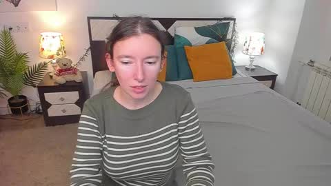Snapshot of catherinewalls chatting on October 2, 7:40 am Catrin online show from October 2, 7:40 am